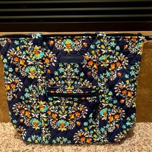 Vera Bradley - Villager